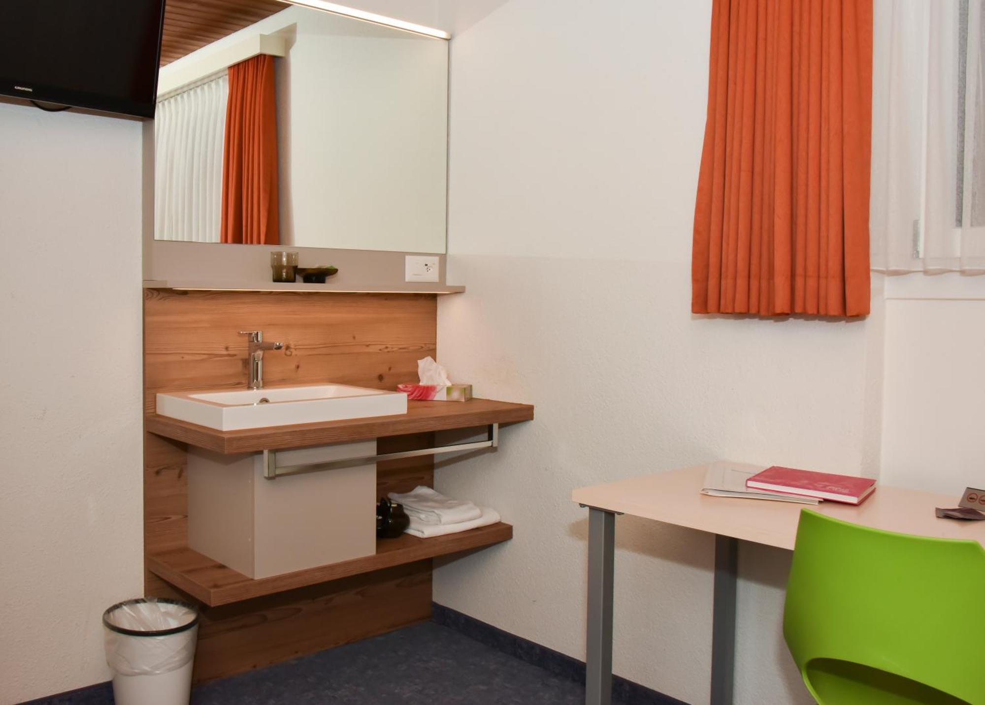 Hotel Krone Attinghausen Quarto foto