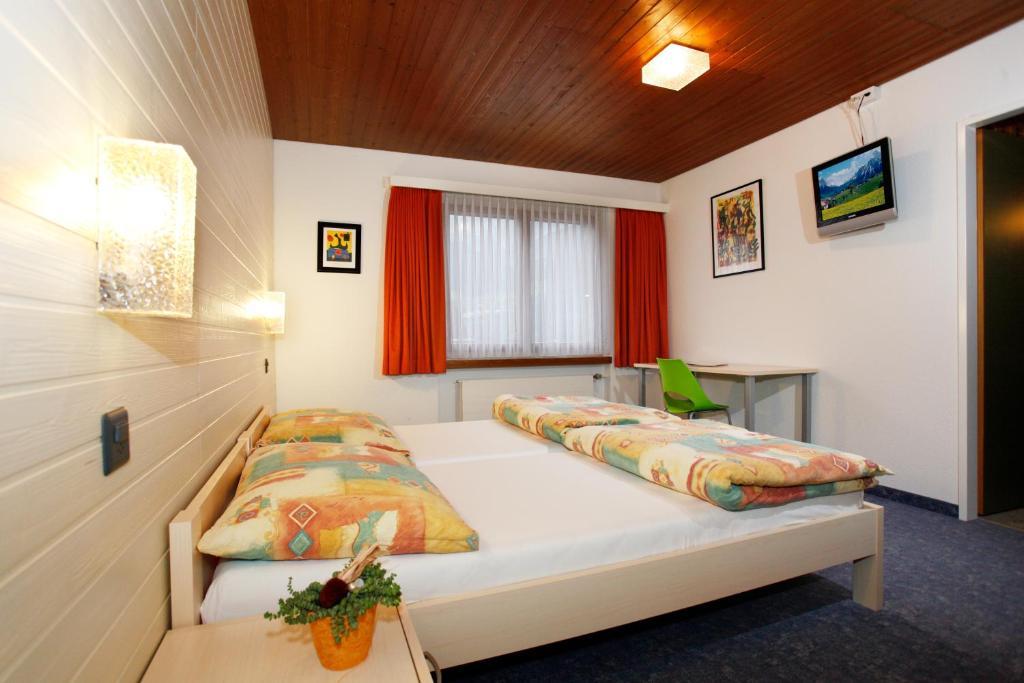 Hotel Krone Attinghausen Quarto foto